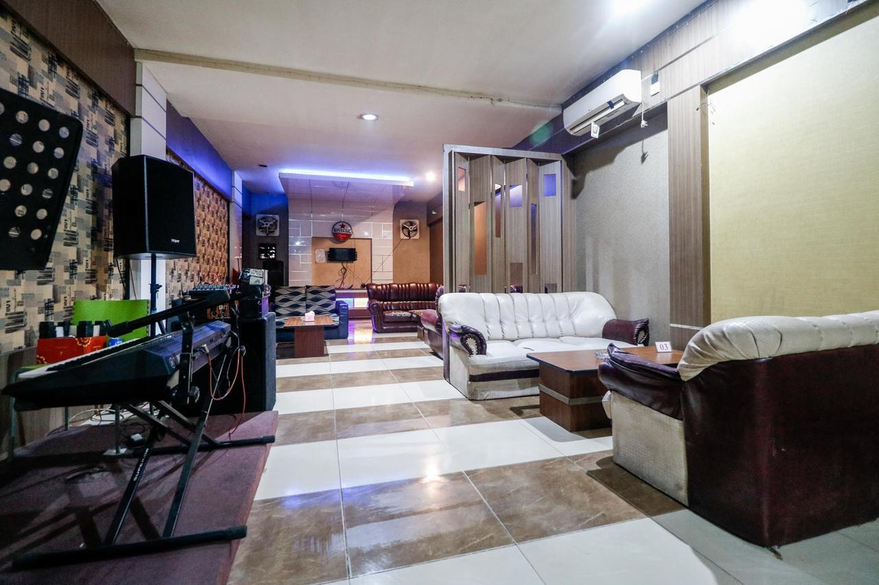 Reddoorz Plus Near Pasar Wisata Pekanbaru Εξωτερικό φωτογραφία