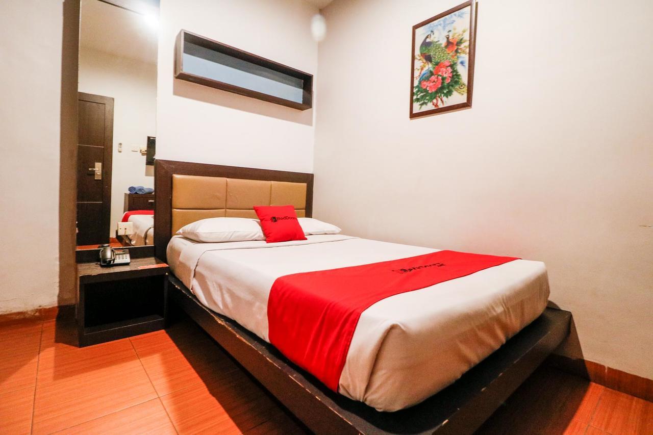 Reddoorz Plus Near Pasar Wisata Pekanbaru Εξωτερικό φωτογραφία