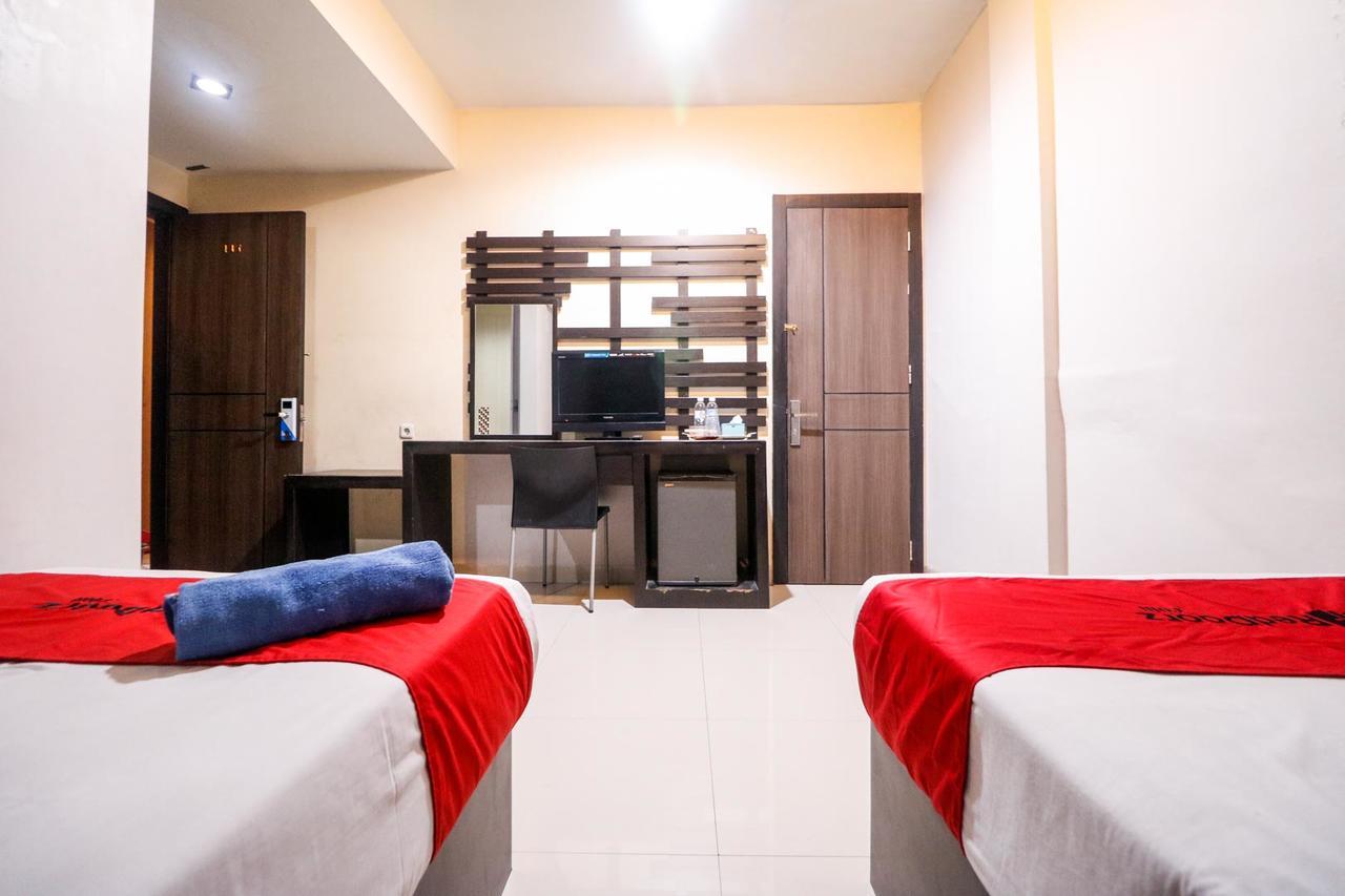 Reddoorz Plus Near Pasar Wisata Pekanbaru Εξωτερικό φωτογραφία