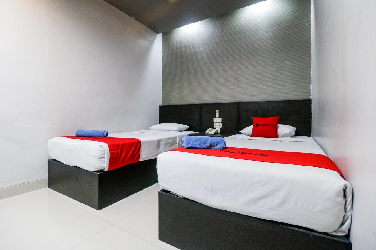 Reddoorz Plus Near Pasar Wisata Pekanbaru Εξωτερικό φωτογραφία