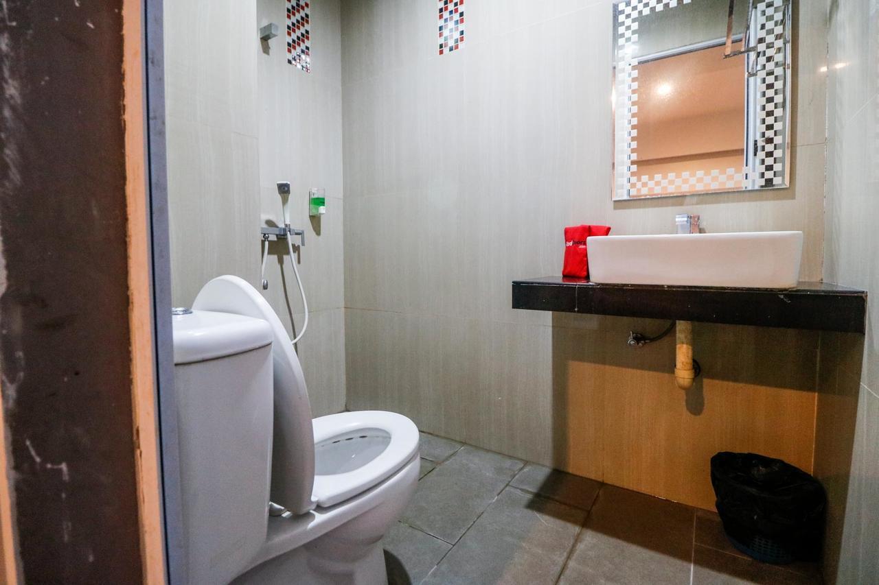 Reddoorz Plus Near Pasar Wisata Pekanbaru Εξωτερικό φωτογραφία