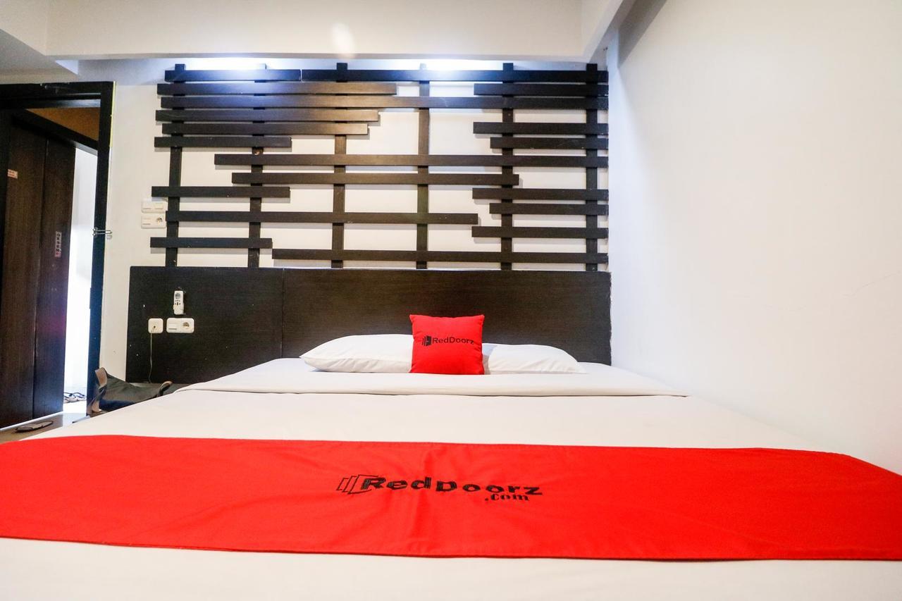 Reddoorz Plus Near Pasar Wisata Pekanbaru Εξωτερικό φωτογραφία