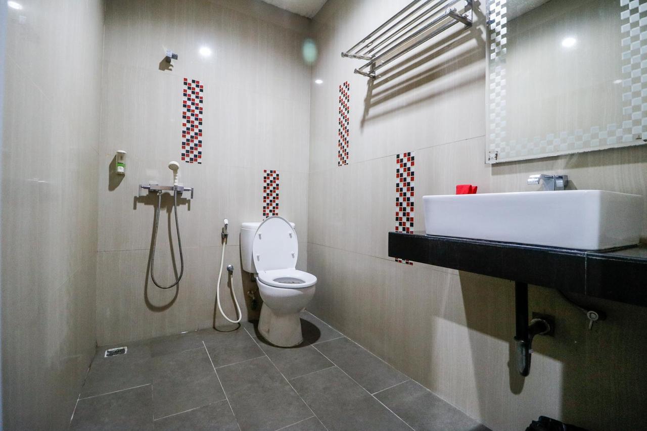 Reddoorz Plus Near Pasar Wisata Pekanbaru Εξωτερικό φωτογραφία
